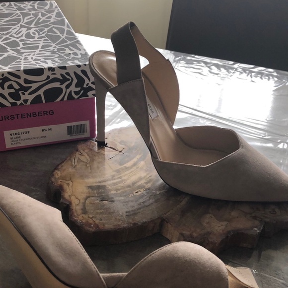 Diane von Furstenberg pumps - Picture 2 of 2